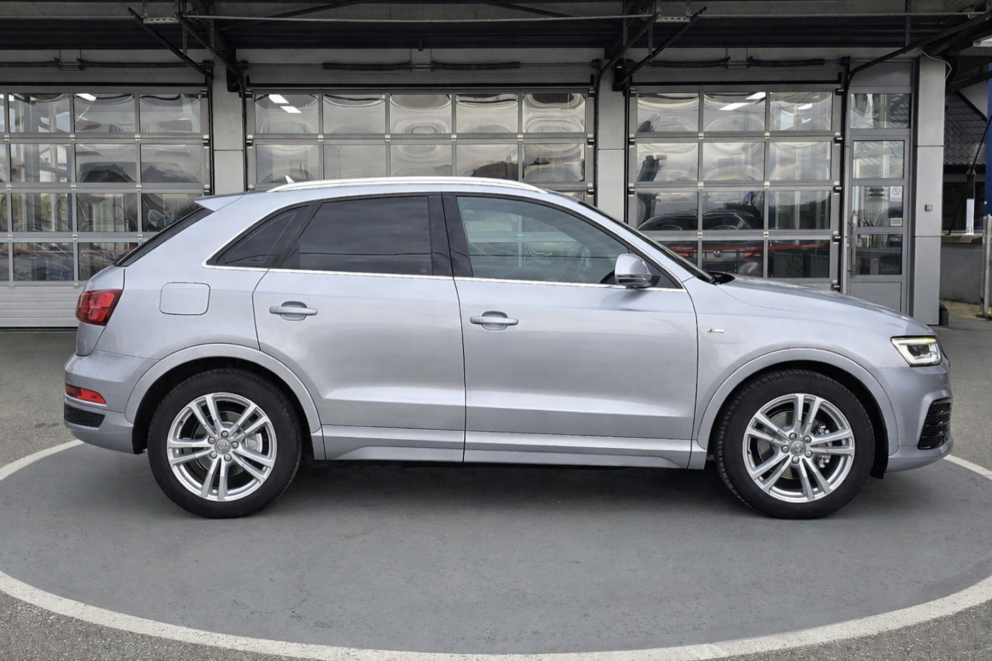 AUDI Q3